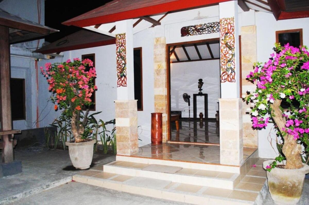 Lombok Beach Hotel Montongbuwoh Zewnętrze zdjęcie