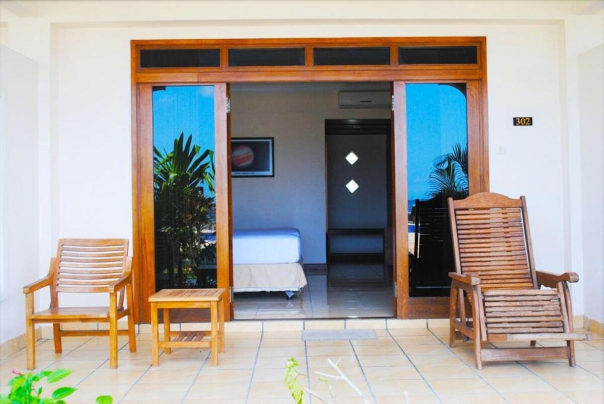 Lombok Beach Hotel Montongbuwoh Zewnętrze zdjęcie