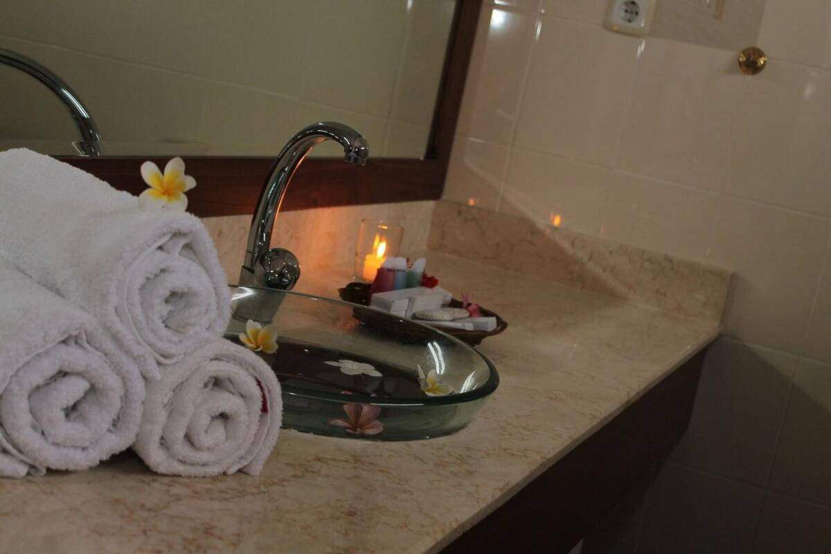 Lombok Beach Hotel Montongbuwoh Zewnętrze zdjęcie